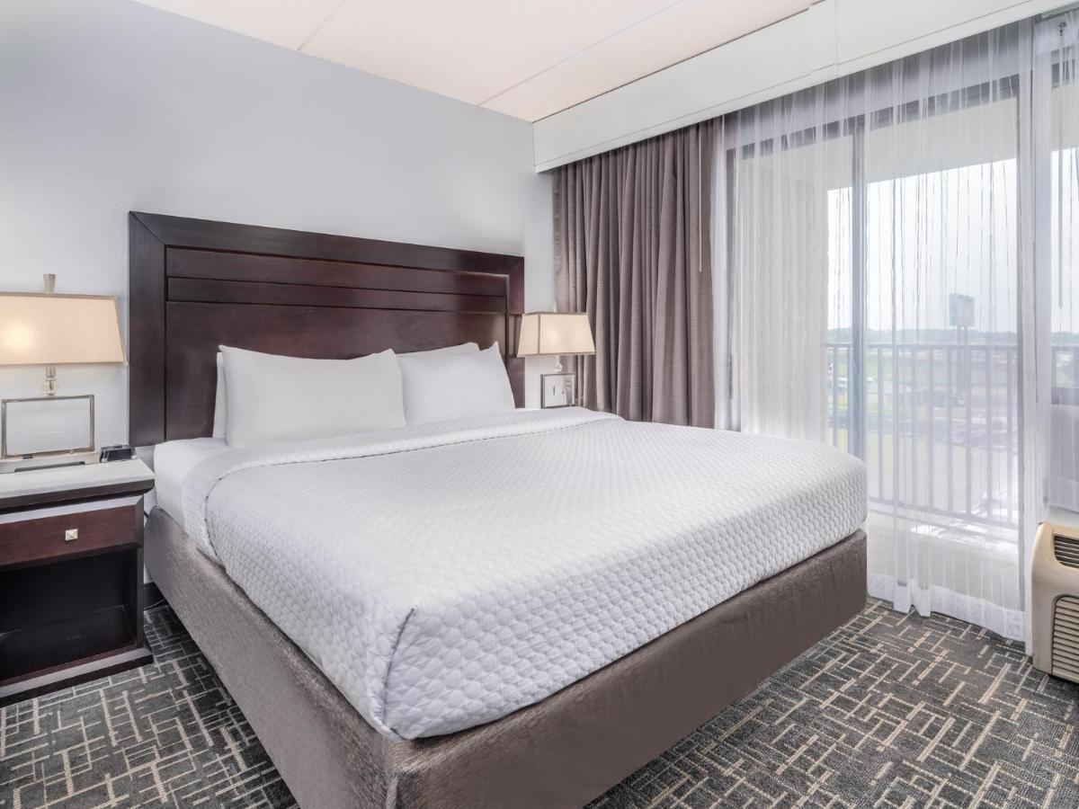 Crowne Plaza Milwaukee South By Ihg Hotel Bagian luar foto