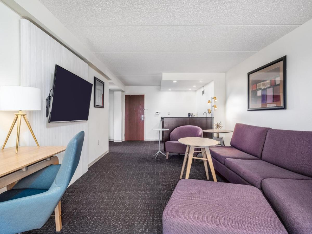 Crowne Plaza Milwaukee South By Ihg Hotel Bagian luar foto